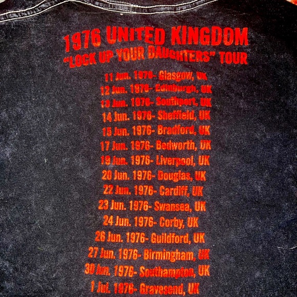 2 cropped vintage t shirts - Picture 2 of 5